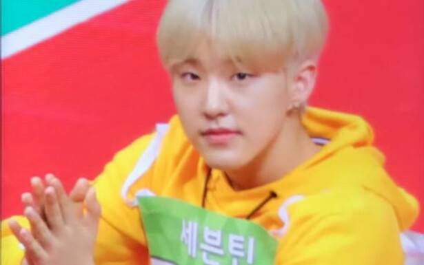 ที่แท้การทำกิจกรรมเซ็นหนังสือให้ไอดอลก็เป็นแบบนี้เอง