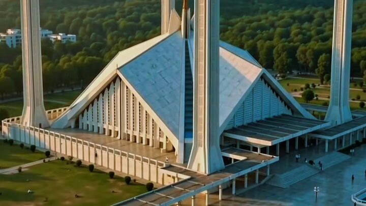 The heart of Islamabad. Clear your mind in 5 seconds.