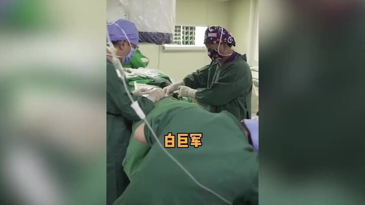 A man suddenly lost his voice during surgery, but the monitor showed normal results. The doctors and
