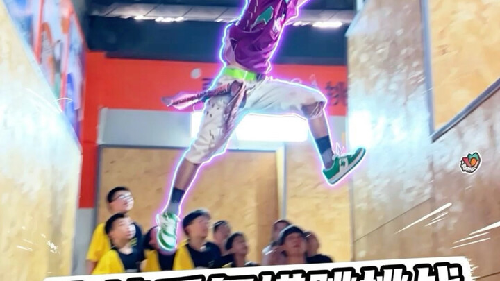 We’ve invited @ZhangYijie to take on our Guangzhou parkour gym’s back-and-forth wall challenge—let’s