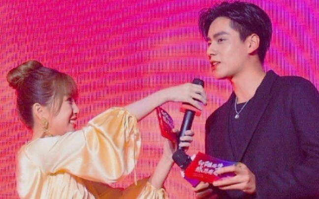 [Hu Yitian × Yu Shuxin] Saat pria straight bertemu dengan gadis manis yang imut, gunung es akan menc