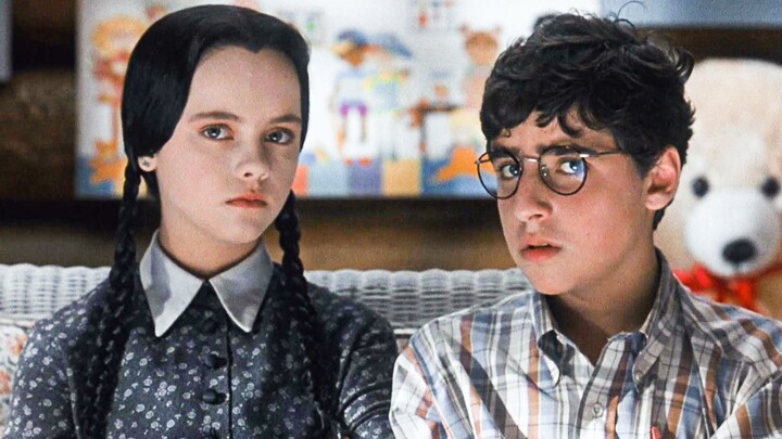 Who says Gothic romance doesn't deserve a little sweet song! | Sweet love of the Addams family