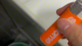 完蛋了，打火机都进水了，都变成打水机了！#玩个很新的东西