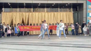 Các sub-fan đang ngây ngất