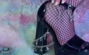 หน้าเราไม่เล็ก ไม่ใช่สเปคผู้ชาย แต่เราก็มีหัวใจ ที่จะมอบให้ใครซักคน