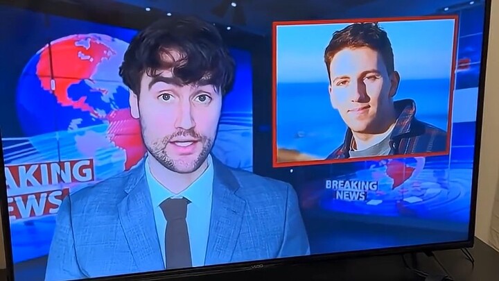 Ketika film berusaha memajukan alur cerita dengan menggunakan berita televisi...