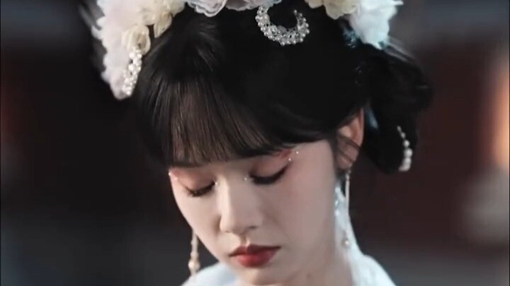 Chàng trai tồi sủng ái thiếp thất mà ruồng rẫy chính thê? Bạo quân lại mời ta vượt rào ngoại tình! (