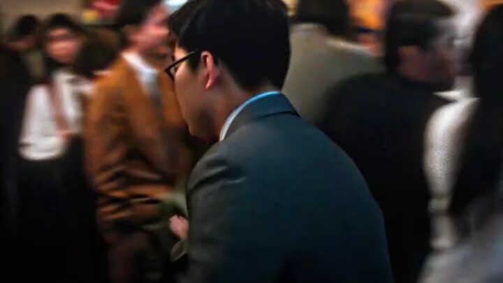 Kulit gosong itu ternyata cinta pertama Cecilia Cheung lho!