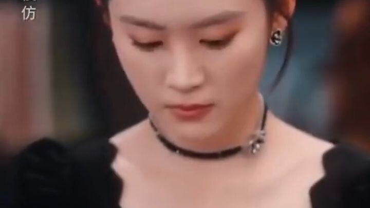 Demi nenek, aku menjadi pacar kontrak CEO berdarah dingin itu, tapi dia malah lembut padaku