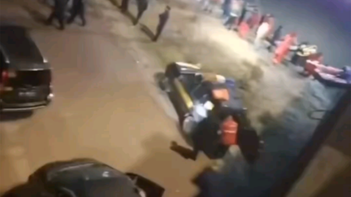 这个世界怎么成这样了，换个宿舍难道还不如挽救一条生命重要吗