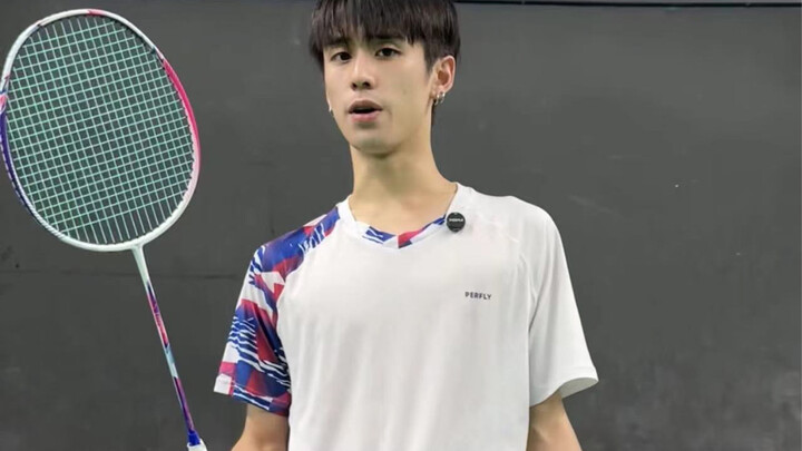 اليوم سنقوم بتقييم مضرب بشكل جاد ورصين