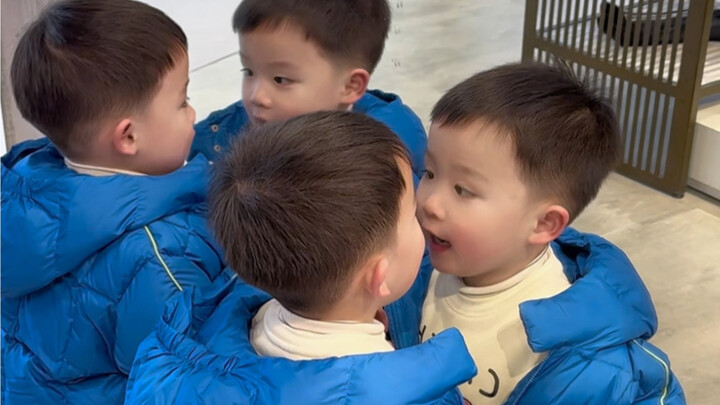 Trẻ con chưa đi học đúng là dễ thương quá!