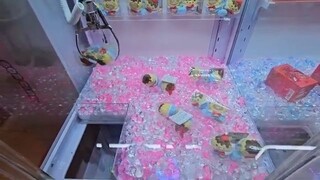 OMG! Did We WIN TOO MUCH Because of an Arcade Glitch in Singapore! #clawmachine