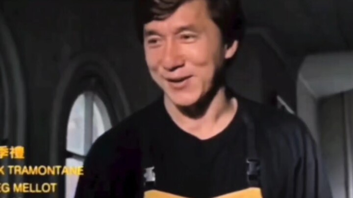 Jackie Chan: “Let this nuclear warhead blow everyone to smithereens—what the heck!” Jackie Chan movi