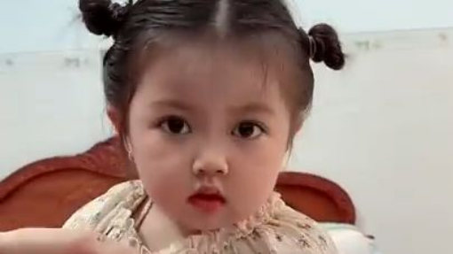 1 ngày của Bối khi ở nhà Ngoại , hôm nay đi tắm biển và chụp hình nhé