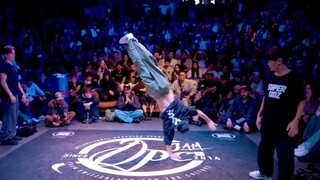 النسخة الكاملة من الدور نصف النهائي لمباراة دبليو بي سي الأخيرة لـ تسيوي شنغ يو في سويسرا، والتي أثا