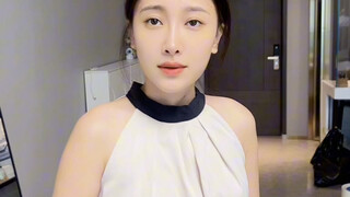 รอเพื่อนสนิทตอบกลับข้อความวีแชต ใจก็เย็นชาไปหมดแล้ว