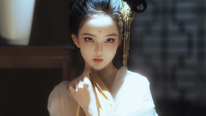 【Phong cách Trung Hoa】Nhìn thoáng qua cô gái xinh đẹp theo phong cách Trung Hoa này sẽ khiến bạn bối