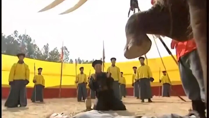 纪晓岚-恶毒皇后让大象踩死妃子，哪料大象给她踩肚子，笑到腹痛