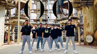【NMIXX-O.O】全员黑皮体育生？直男版超还原翻跳｜JYP舞蹈的本质是男团舞吧！
