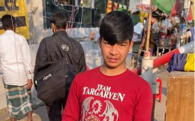 Đây là anh trai tôi, trông anh ấy có giống anh ấy không?