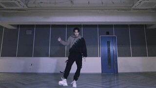 Zando looks so cool dancing in this outfit!