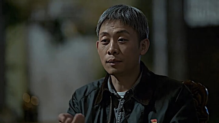 An Xin dares to take the pills Gao Qiqiang hands him, but he doesn’t dare touch the milk tea Meng Yu