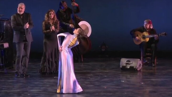 很有现代感的西班牙扇子舞｜【Flamenco】Guajira编舞欣赏