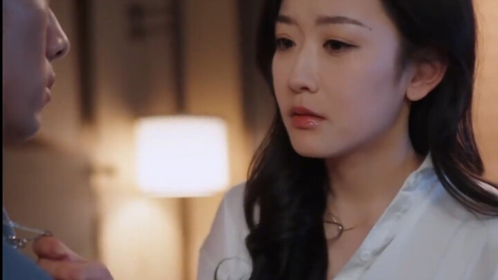 ประธานที่แต่งงานแบบสายฟ้าแลบล้วนจนหน้ามืด — เจิงฮุย & หานยวี่ถง