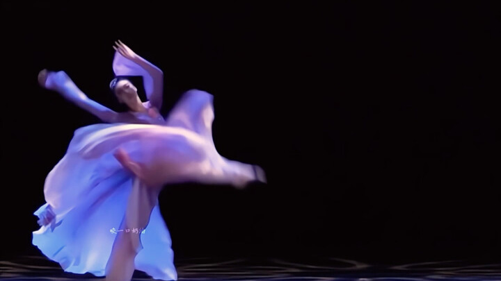 "Where in the spring river is there no bright moon?" [Solo Dance "Spring River Flower Moon Night" Ch