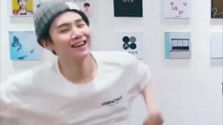 Shock! Minminqi's ✘ IU's new song "8" choreography revealed... ( ͡° ͜ʖ ͡°)