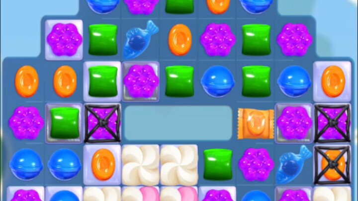 Banyak challenge di level candy crush kali ini