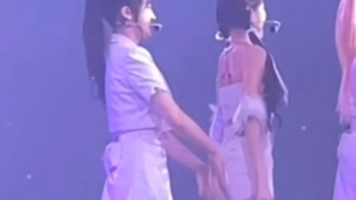 You guys, how are you flirting while dancing?