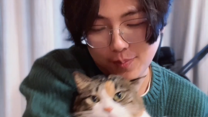 昨天直播答应大家的，我与胖胖的日常[羞羞]