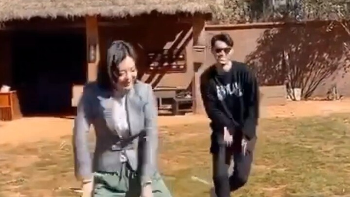 【ตงฟางชิงชาง ✘ เต้น】หวังเหอตี๋กับทุกเวอร์ชันของเพลง “ฮั่วหงเตี้ยนซ่ารื่อล่าง” คุณช่างเป็นอัจฉริยะด้า