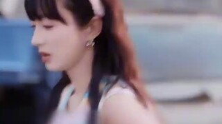 yang katanya galak itu , ternyata kakak sahabatku yang sekarang manjakan aku tiap hari