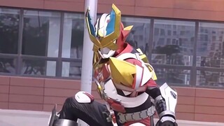 Feiying Armor memilih Xingtian Armor, An Mixiu benar-benar marah dengan kata-kata Xiaogang
