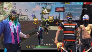 [FREE FIRE] Tôi Phải Bỏ Chạy 2 Lần Vì Các Cao Thủ Từ Đâu Kéo Đến Đông Như Kiến