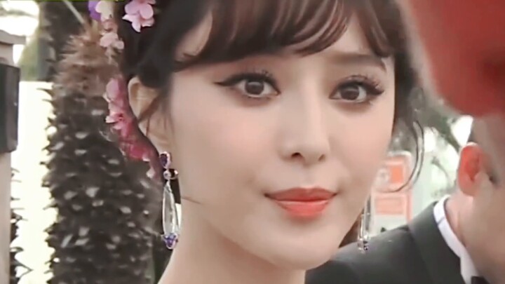 Vẻ đẹp tuyệt đối không cần vai vuông và eo A4 [Phạm Băng Băng]