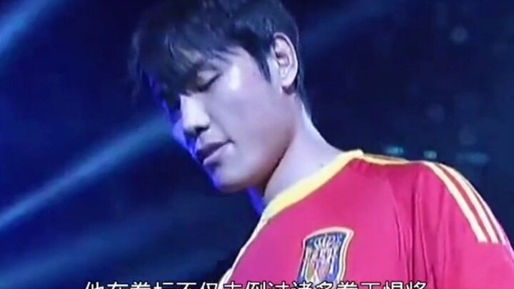 方便这几拳，伤透了无数韩国小姐姐的心，在韩国的擂台上大扬“中华神威”。