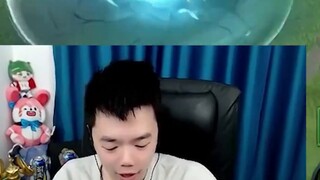 "Leo lên tháp để biết mọi người"