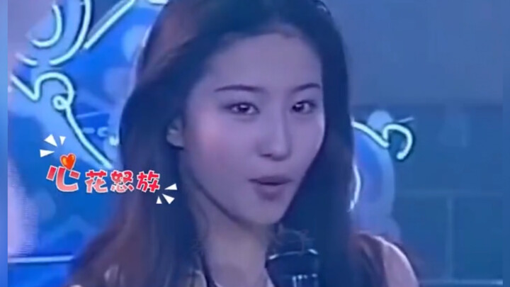 Siapa yang bisa menolak kakak dewi saat dia masih di girl group?