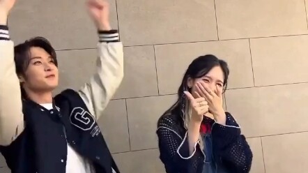 [Lee Minho] [Mingjing Nan] [Momo] Ahhhh Rabbit and Zhen Rabbit are dancing together