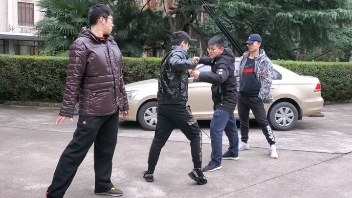 ทีมงานนักศึกษาที่มีเงินทุนไม่เพียงพอตัดสินใจสร้างฉาก JOJO อันโด่งดังขึ้นมาใหม่ - DIO VS Jotaro Kujo
