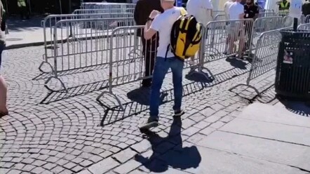 【Dino街拍】遇见一个穿越时空的男人