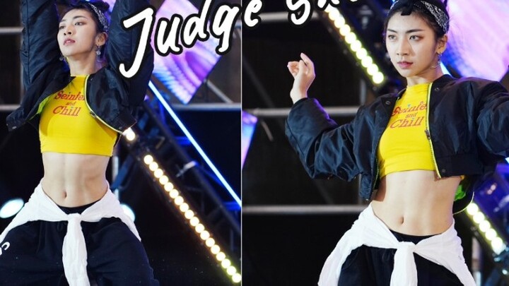 The KDC contest judges used Blackpink's song to blow up the audience! Can Pretty Savage dance like t