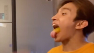 【seventeen】«هل هناك حقًا من يستطيع الخروج من هذا الفيديو دون أي تعبير على وجهه؟»