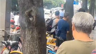 The door of Chengdu dance hall was blocked and the crowd was cleared!