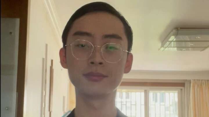 Hình ảnh nam giới chất lượng thấp của loài người đang tán tỉnh phụ nữ chất lượng cao bị rò rỉ