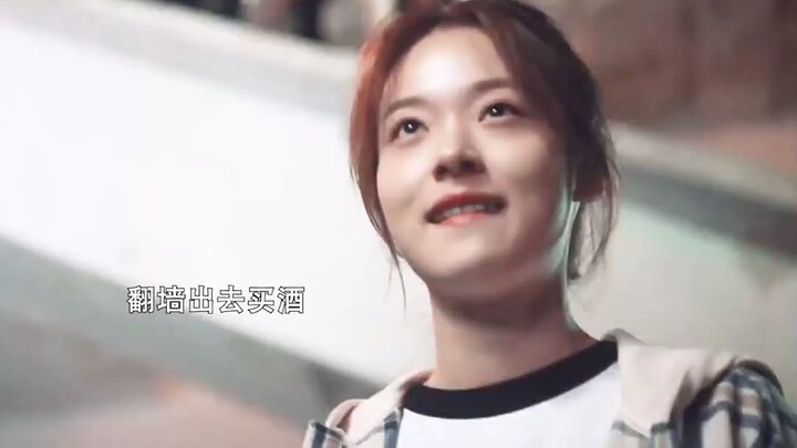 Tình bạn của các cô gái đôi khi còn khắc cốt ghi tâm hơn cả tình yêu. “Dù chị ấy đang ở ngay trước m